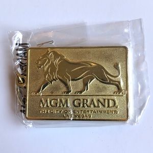 NEW Vintage Keychain MGM GRAND The City of Entertainment Las Vegas Players Club
